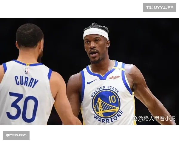 库里和巴特勒领衔勇士首发迎战雄鹿,穆迪确认能上场